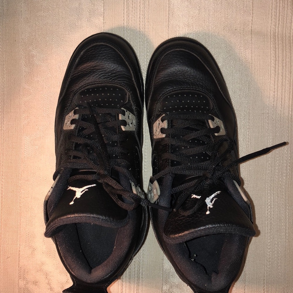 Size 6  black Air Jordans